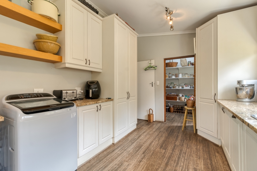 5 Bedroom Property for Sale in Fairview Heights Western Cape